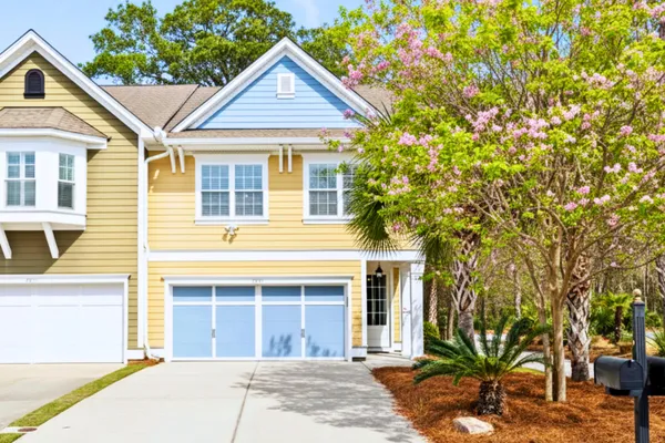 $680,000 | 2574 Kings Gate Lane, Mount Pleasant, SC 29466