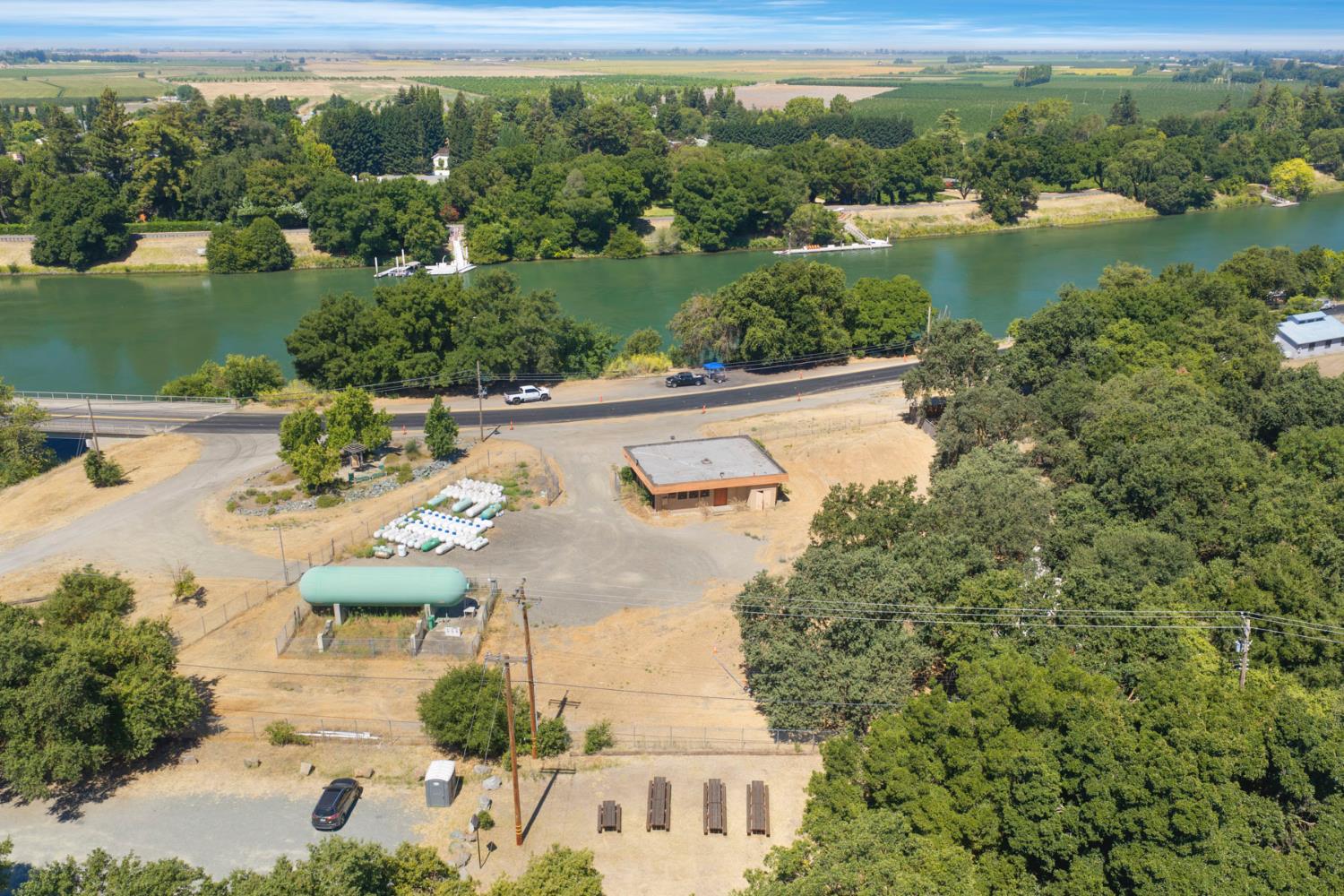13971 River Road Walnut Grove, CA 95690 - Photo 13 of 20 Gallery Image 13