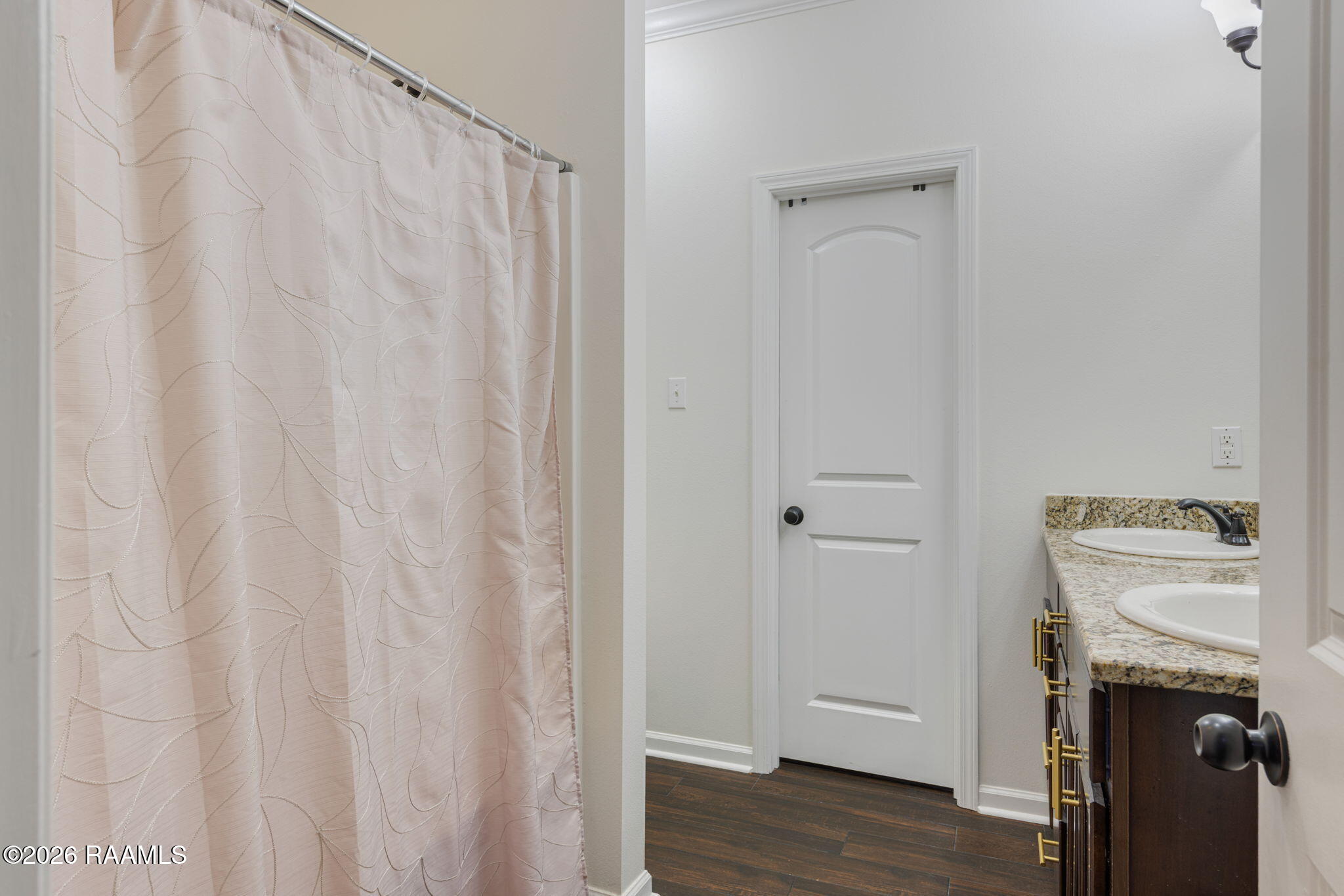 217 Broland Drive Duson, LA 70529 - Photo 12 of 22 Primary Bathroom