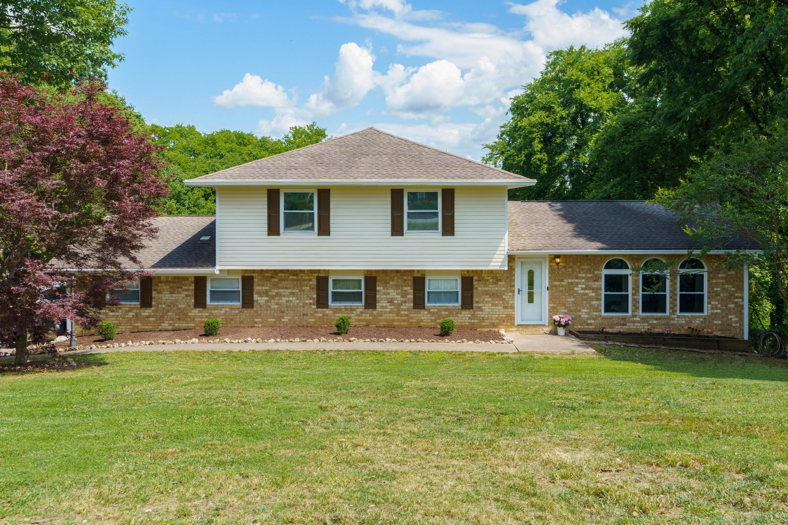 6548 Fairview Road Hixson, TN 37343 - Photo 7 of 52 15 - 6548 Fairview Rd - Exterior