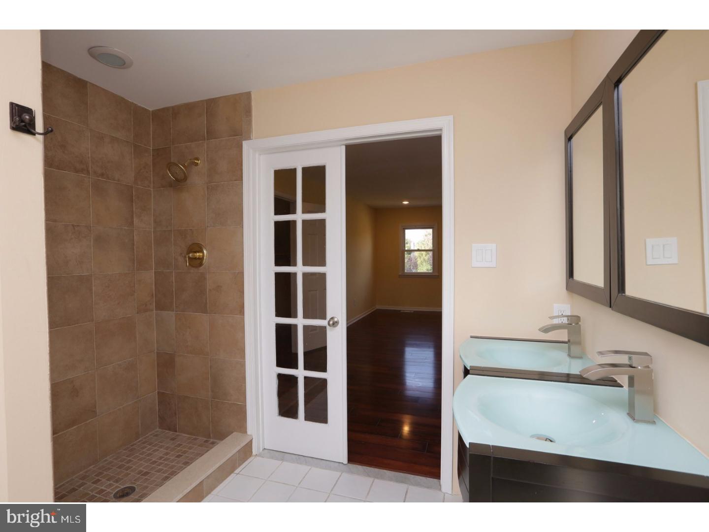 31 Jericho Road Holland, PA 18966 - Photo 19 of 25 Bathroom