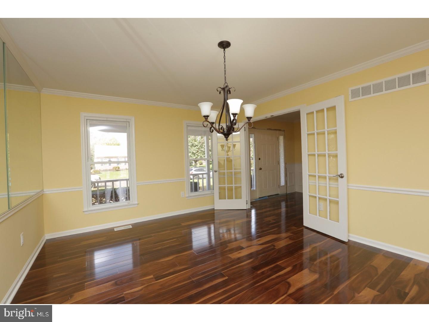 31 Jericho Road Holland, PA 18966 - Photo 8 of 25 Dining Room