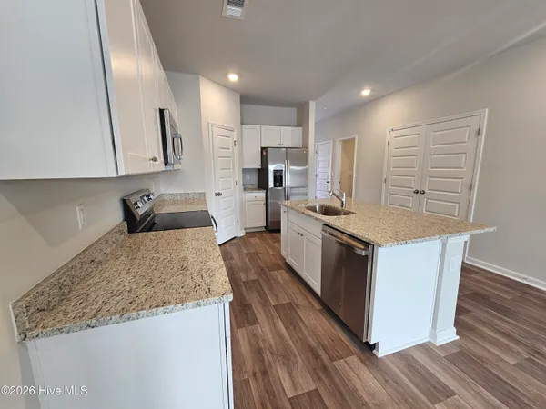 $1,999 | 2092 Northeast Wild Indigo Circle Northwest, Calabash, NC 28467