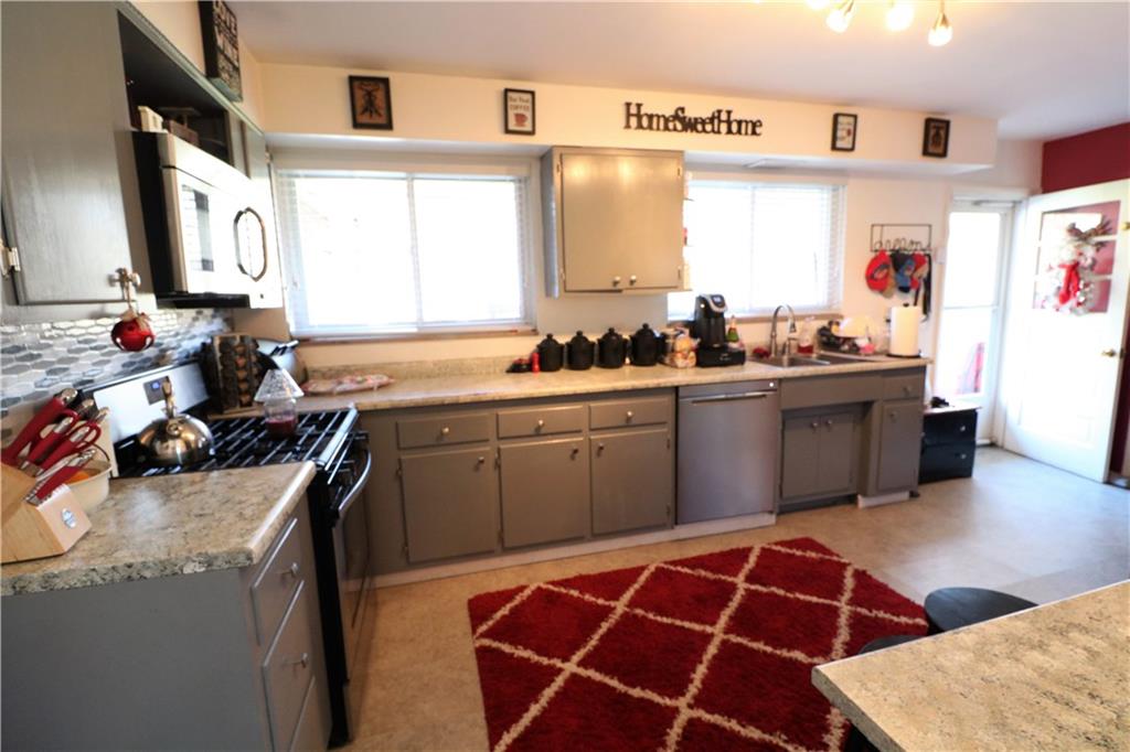 3170 Tuscarawas Road Beaver, PA 15009 - Photo 7 of 25