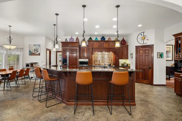 $1,249,500 | 21615 North Green Pine Lane, Colbert, WA 99005