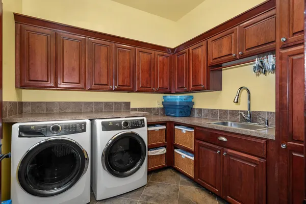 $1,249,500 | 21615 North Green Pine Lane, Colbert, WA 99005