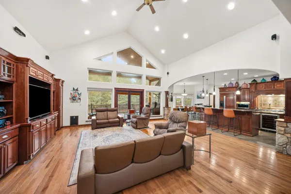 $1,249,500 | 21615 North Green Pine Lane, Colbert, WA 99005