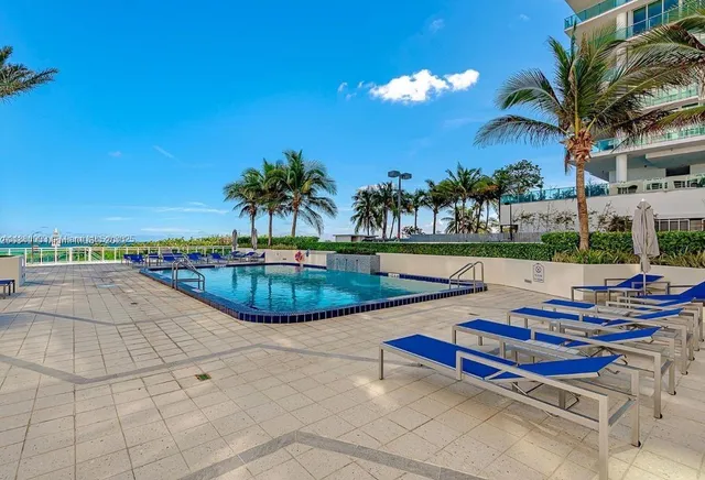 $4,500 | 6917 Collins Avenue, Unit 720, Miami Beach, FL 33141