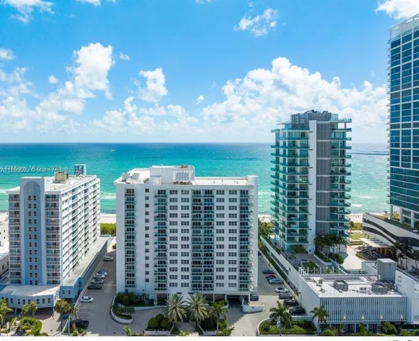 $4,500 | 6917 Collins Avenue, Unit 720, Miami Beach, FL 33141