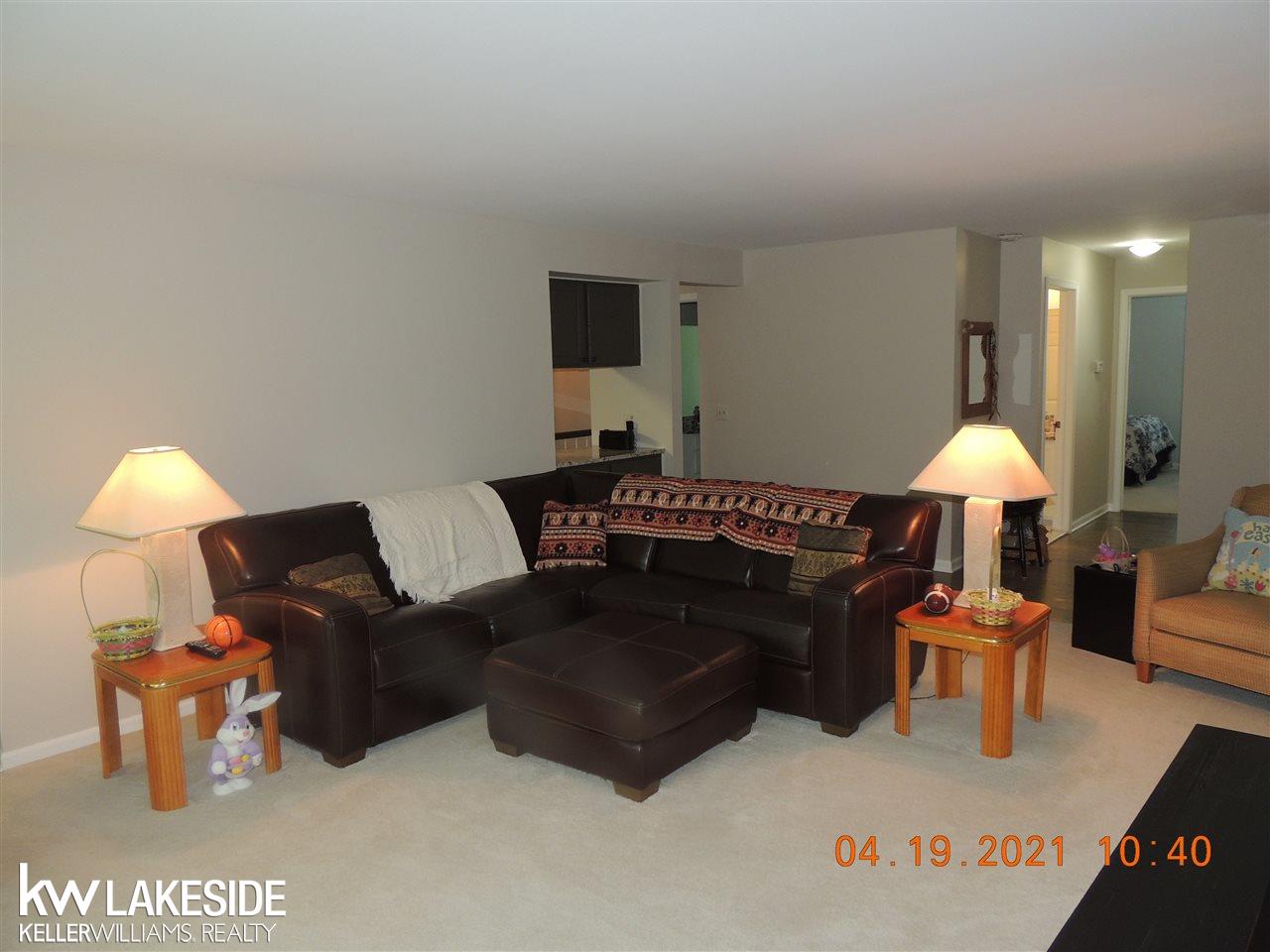 1675 Huntington Park, Unit B Rochester Hills, MI 48309 - Photo 5 of 42