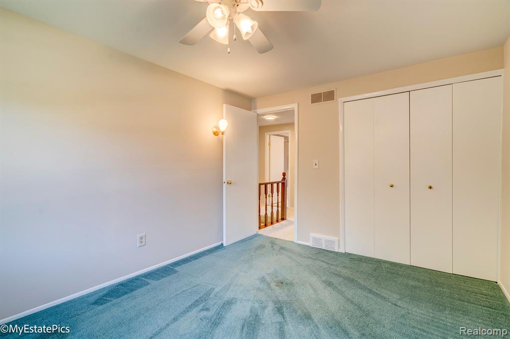 15761 Riverside Street Livonia, MI 48154 - Photo 40 of 62 Gallery Image 40
