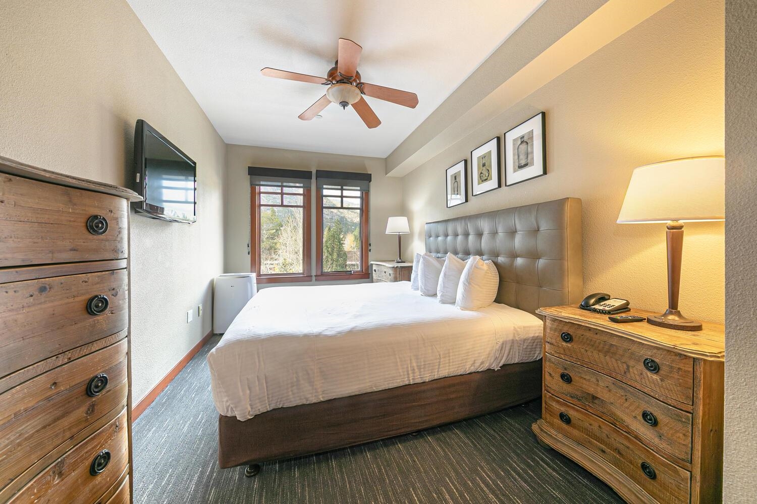 1985 Olympic Vly Road, Unit 2312 Olympic Valley, CA 96146 - Photo 5 of 27 a bedroom with a bed and a window