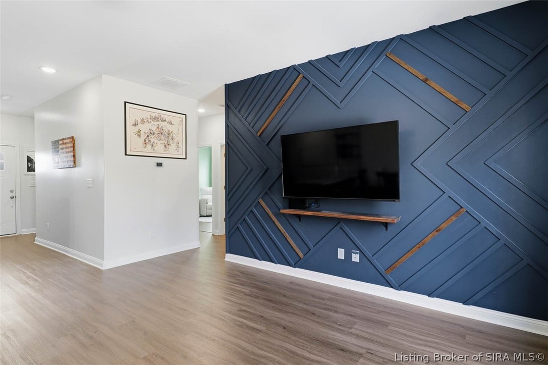 322 Jackson Way Charlestown, IN 47111 - Photo 2 of 32