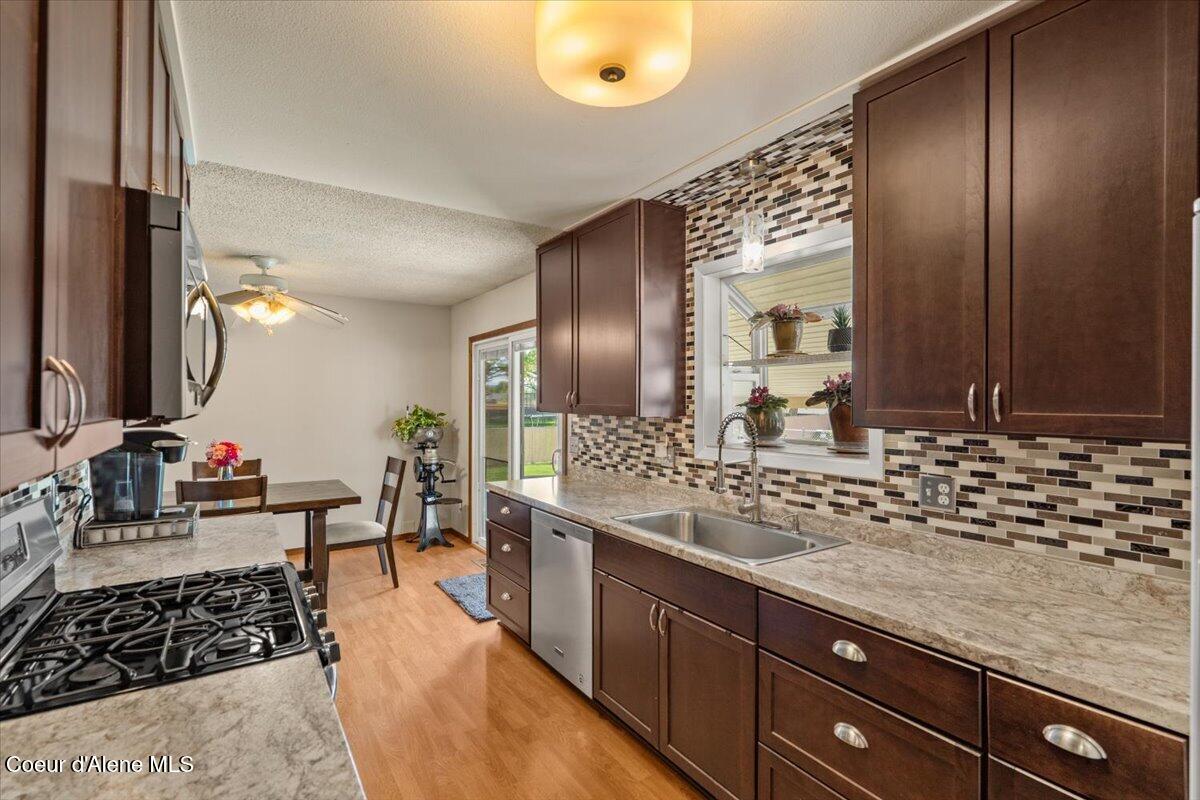 9675 North Valley Way Hayden, ID 83835 - Photo 14 of 50 15-Kitchen