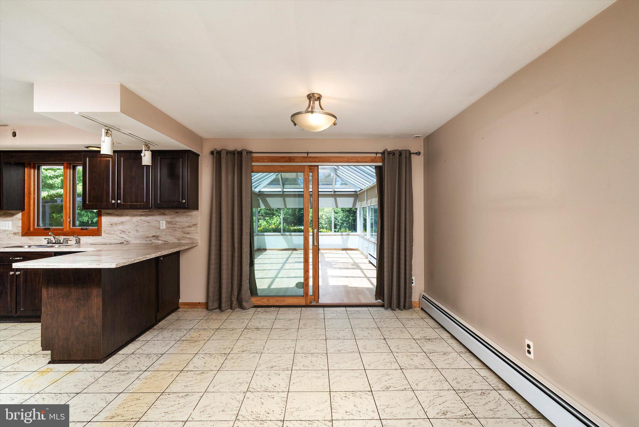 18 Edgewood Road Robbinsville, NJ 08691 - Photo 5 of 33 Gallery Image 5