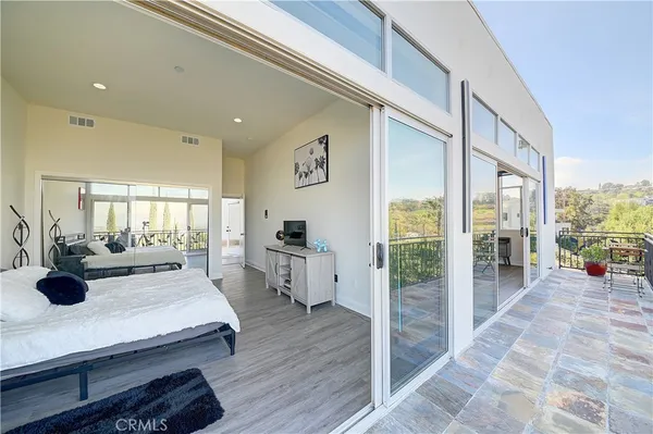 $20,000 | 3952 Oakfield Drive, Sherman Oaks, CA 91423