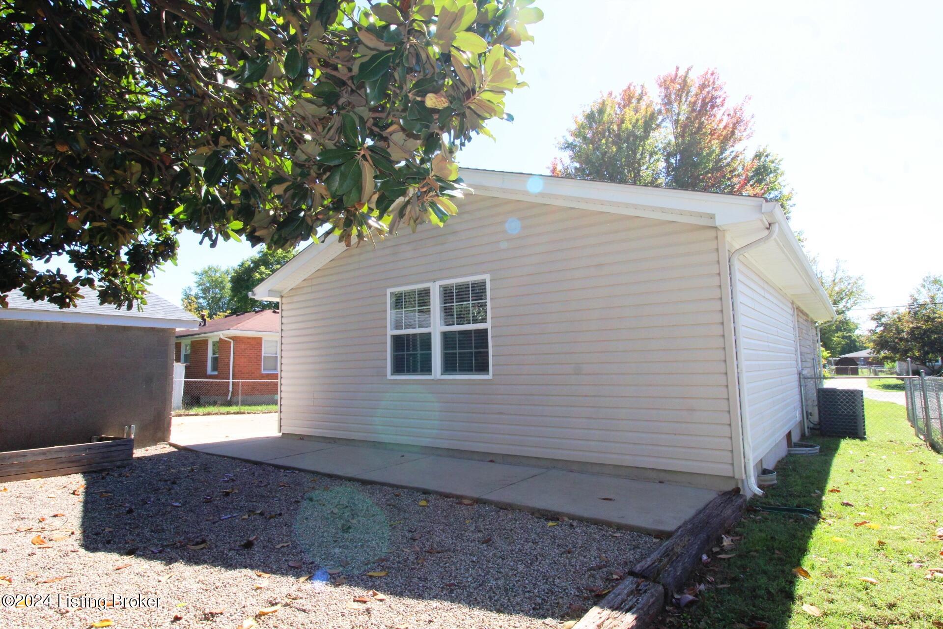 6511 Delton Road Louisville, KY 40258 - Photo 69 of 73 IMG_5789