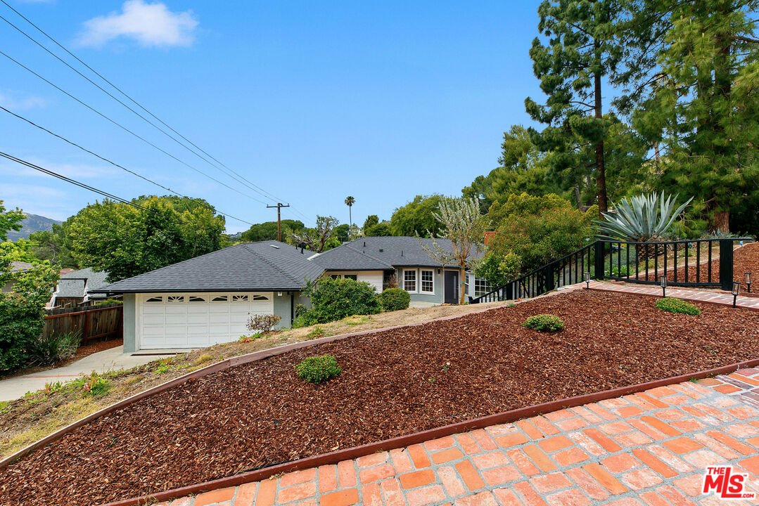 2904 Highridge Road La Crescenta, CA 91214 - Photo 1 of 30
