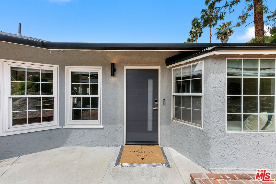 2904 Highridge Road La Crescenta, CA 91214 - Photo 4 of 30