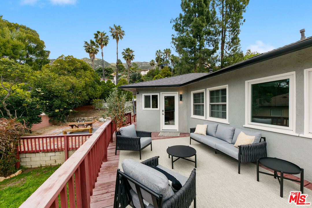 2904 Highridge Road La Crescenta, CA 91214 - Photo 9 of 30