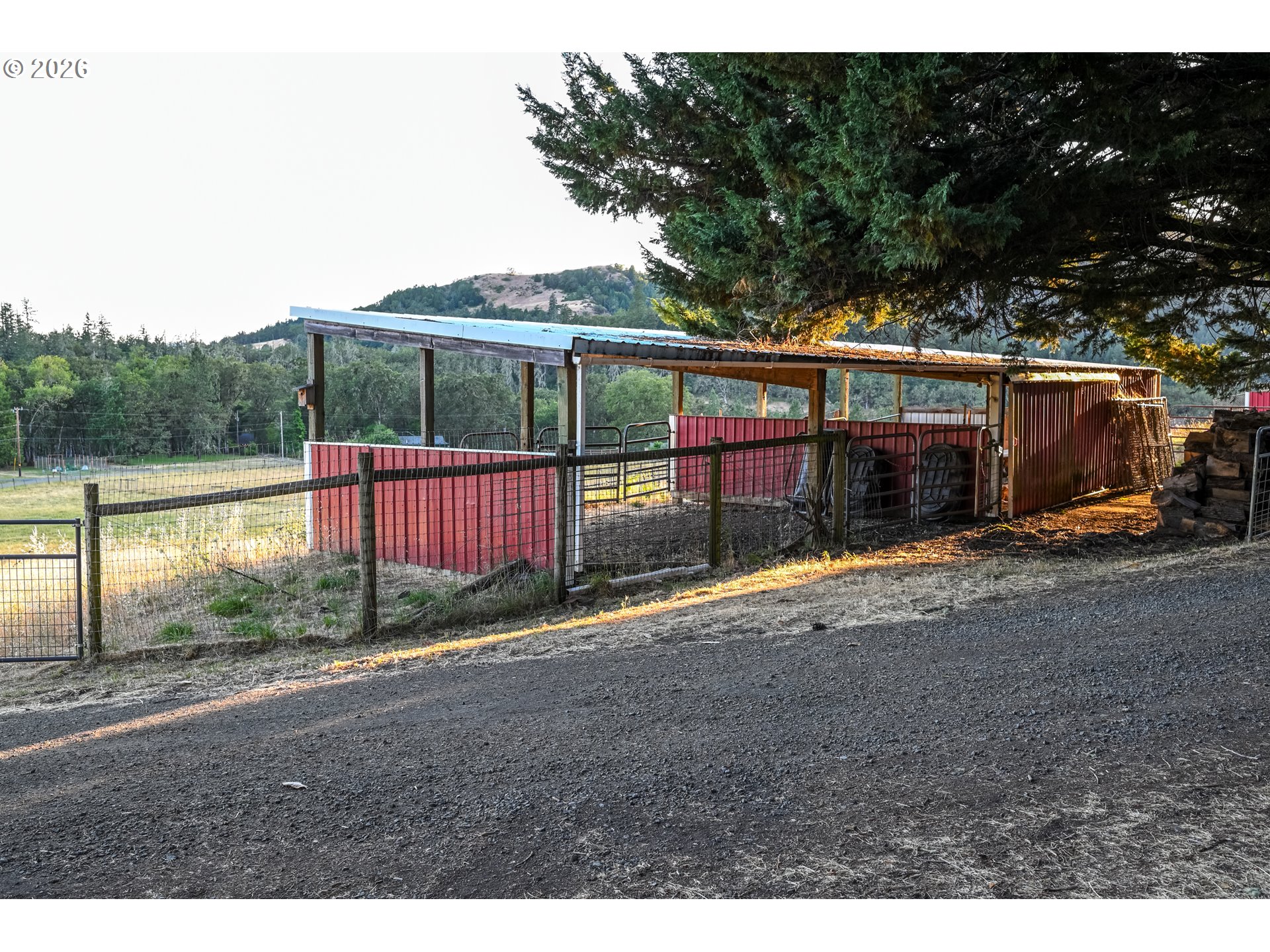 12839 North Bank Road Roseburg, OR 97470 - Photo 44 of 48