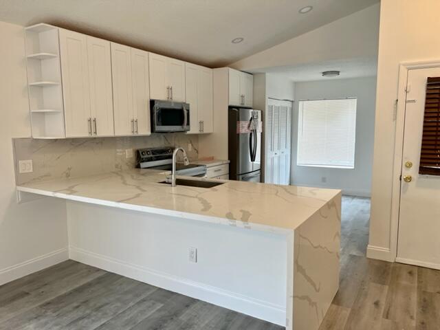 4632 Lakeside Circle West Palm Beach, FL 33417 - Photo 4 of 11 KITCHEN