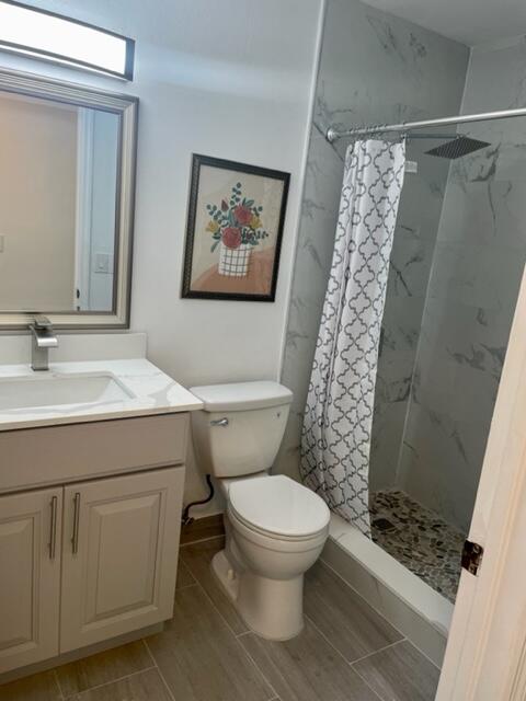 4632 Lakeside Circle West Palm Beach, FL 33417 - Photo 10 of 11 BATHROOM