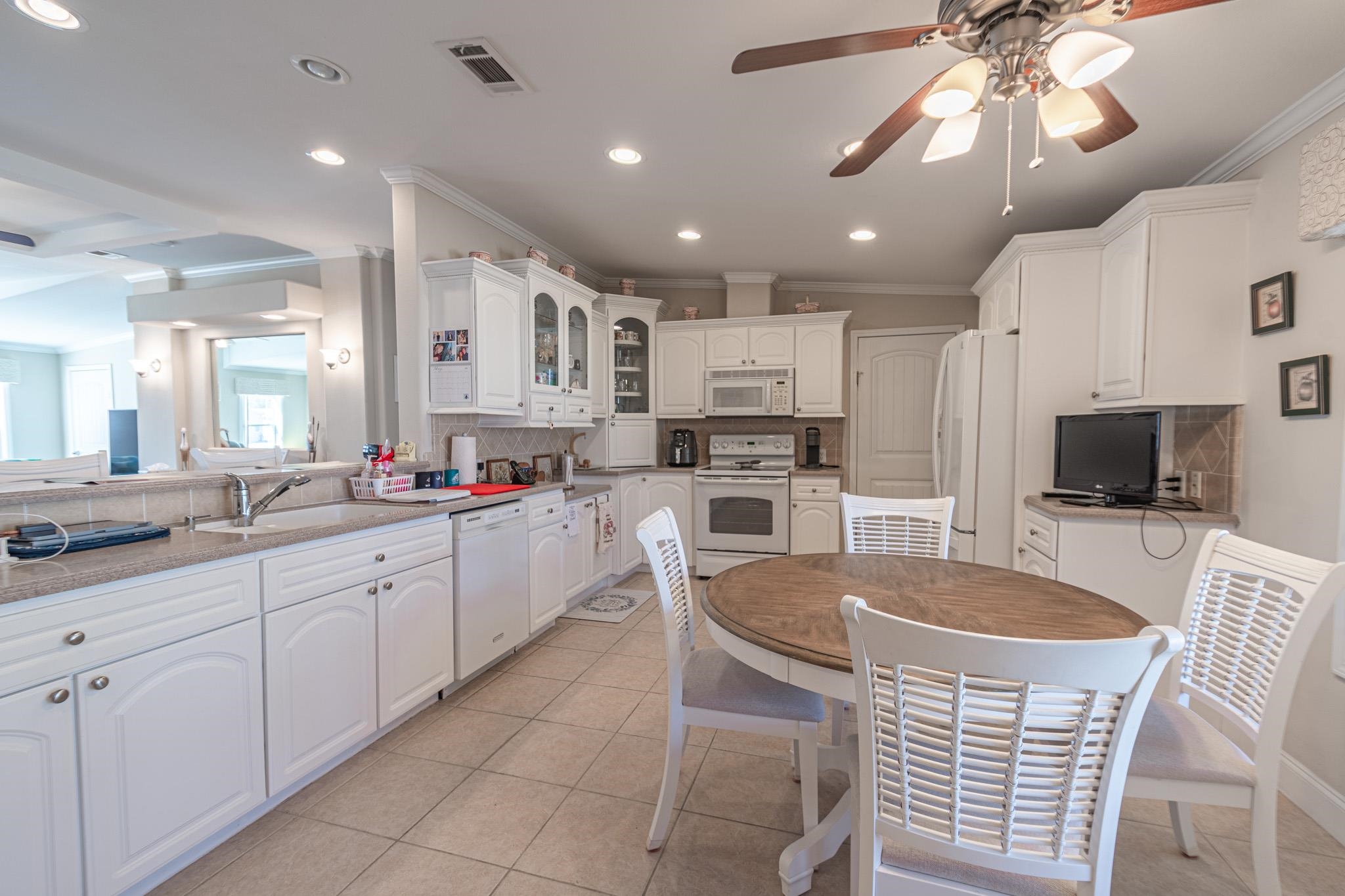 352 Walden Lake Road Conway, SC 29526 - Photo 12 of 41