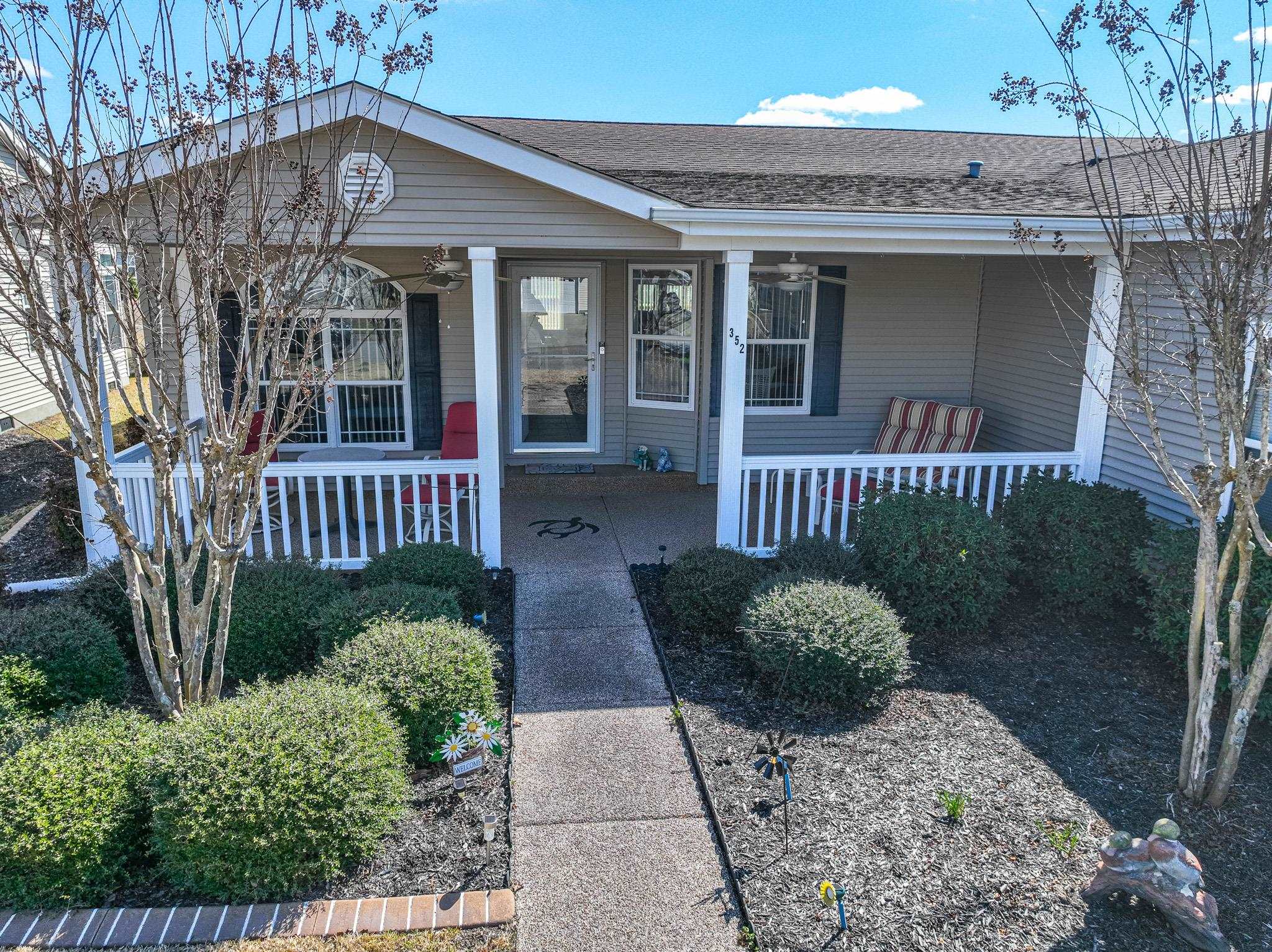 352 Walden Lake Road Conway, SC 29526 - Photo 2 of 41