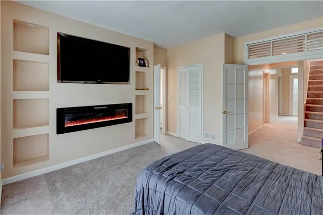 $549,999 | 4738 Holly Street, Kansas City, MO 64112