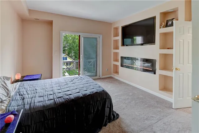 $549,999 | 4738 Holly Street, Kansas City, MO 64112