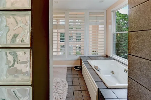 $549,999 | 4738 Holly Street, Kansas City, MO 64112