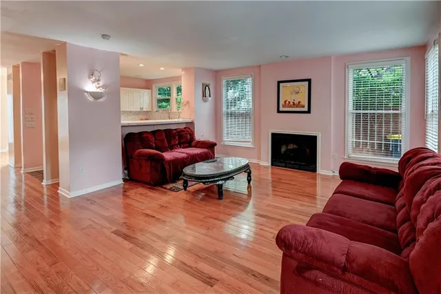 $549,999 | 4738 Holly Street, Kansas City, MO 64112