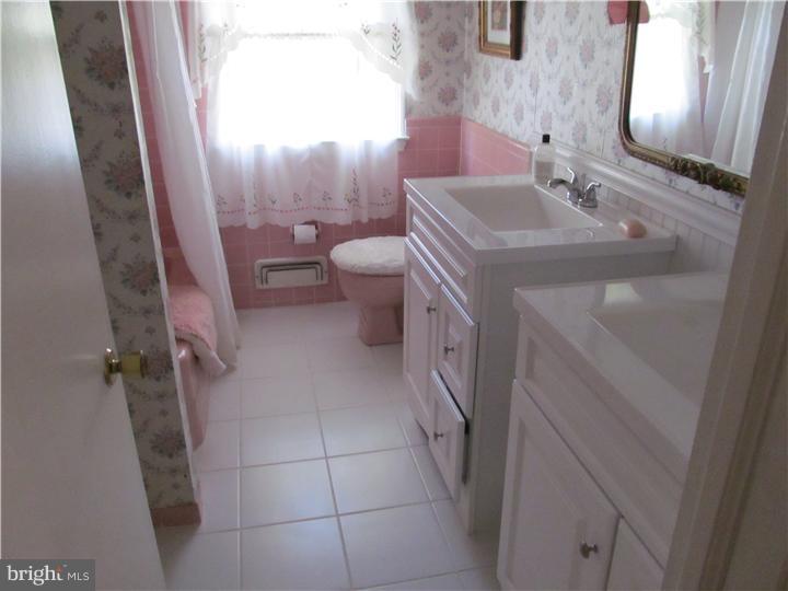 106 Pearl Croft Road Cherry Hill, NJ 08034 - Photo 14 of 20