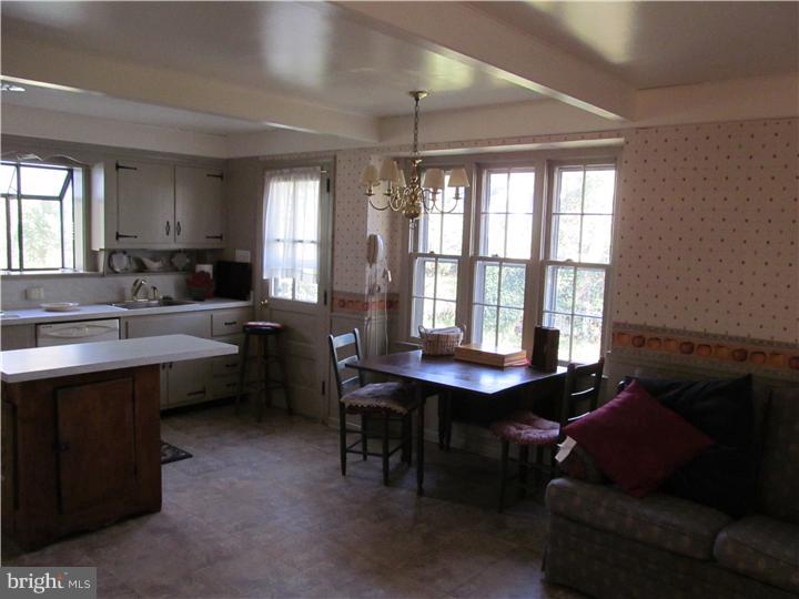106 Pearl Croft Road Cherry Hill, NJ 08034 - Photo 9 of 20