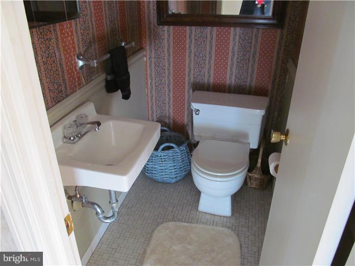 106 Pearl Croft Road Cherry Hill, NJ 08034 - Photo 10 of 20