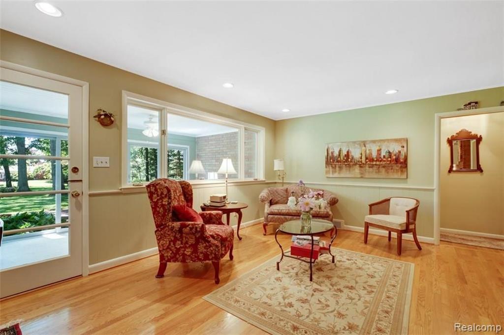 196 Vreeland Drive Rochester, MI 48309 - Photo 12 of 35