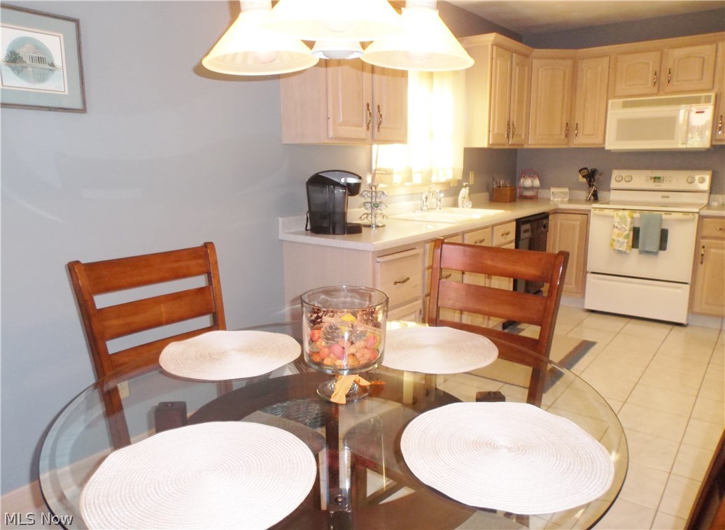 183 Mathews Road, Unit B Youngstown, OH 44512 - Photo 12 of 20 Gallery Image 12