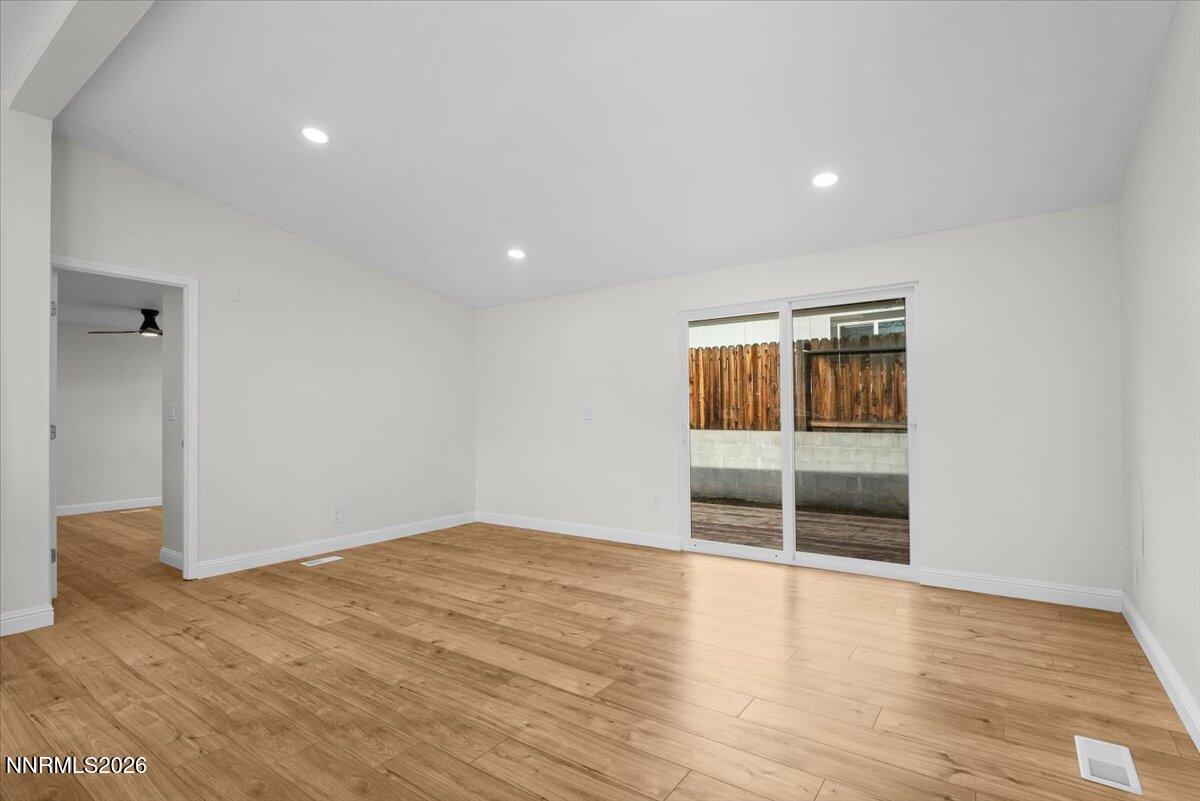 2701 Daffodil Way Reno, NV 89512 - Photo 5 of 32 05-2701 Daffodil Way Reno NV 89512 (5 of