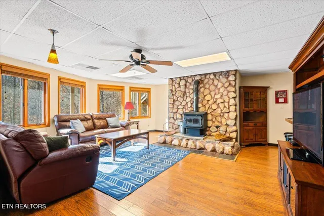 $1,114,900 | 128 Fox Lane, La Follette, TN 37766