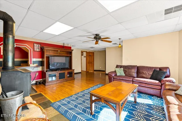 $1,114,900 | 128 Fox Lane, La Follette, TN 37766