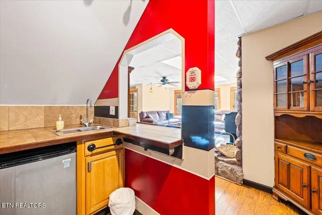 $1,114,900 | 128 Fox Lane, La Follette, TN 37766