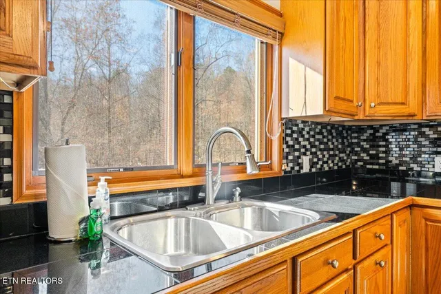 $1,114,900 | 128 Fox Lane, La Follette, TN 37766