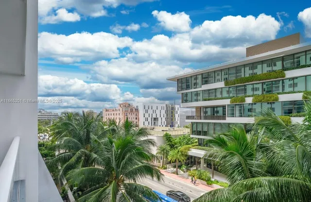 $698,800 | 2301 Collins Avenue, Unit 429, Miami Beach, FL 33139