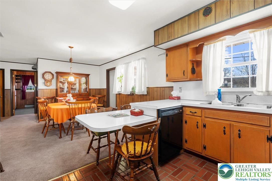 3014 Ridon Court Bethlehem, PA 18020 - Photo 6 of 40 Gallery Image 6
