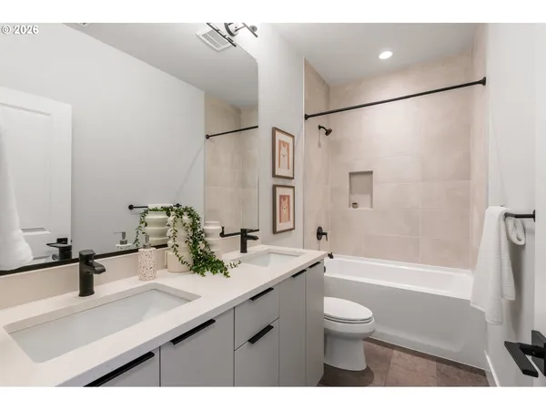 $824,000 | 16162 Northwest Newberry Lane, Unit L 89, Portland, OR 97229