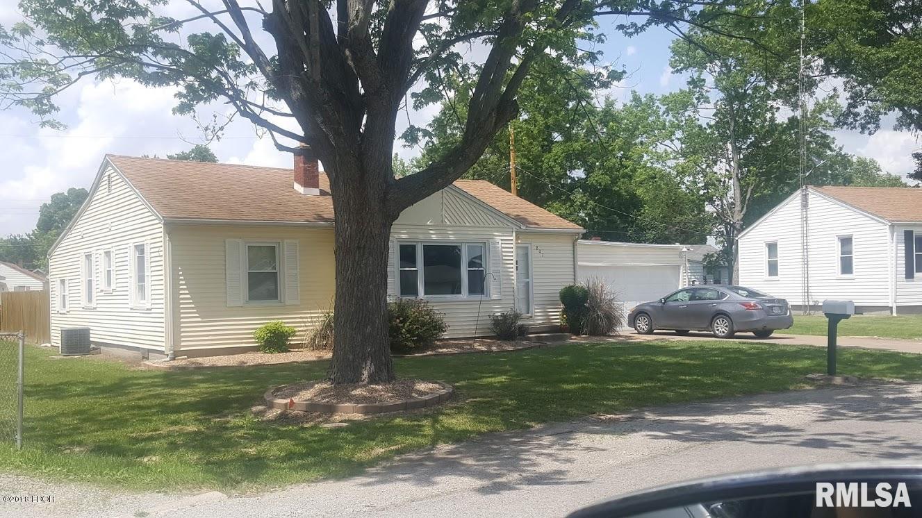 807 Ritter Street Pinckneyville, IL 62274 - Photo 1 of 13 Gallery Image 1