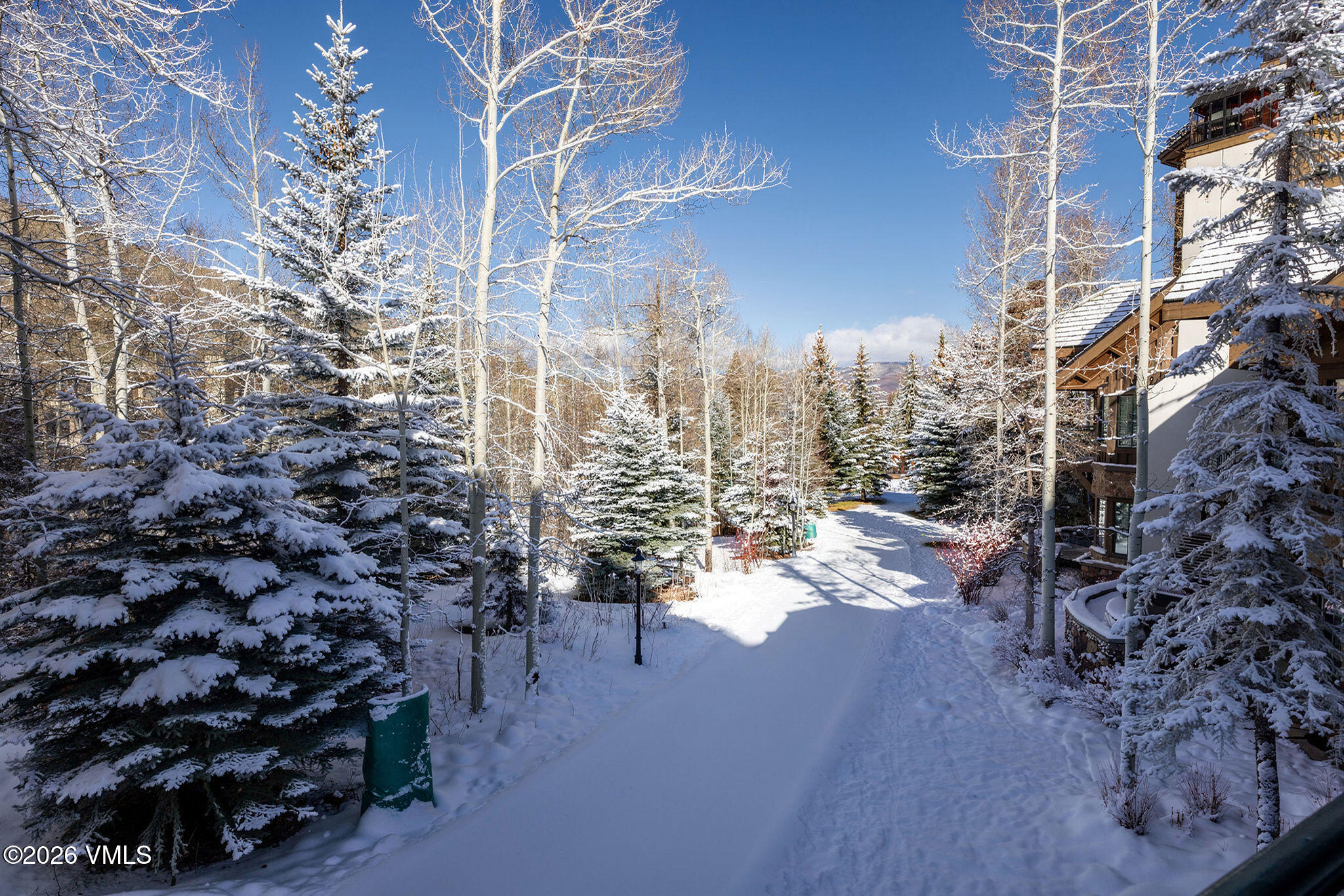 63 Avondale Lane, Unit R1 Beaver Creek, CO 81620 - Photo 11 of 37 2602_villas_at_bc_r1_exterior_view_a