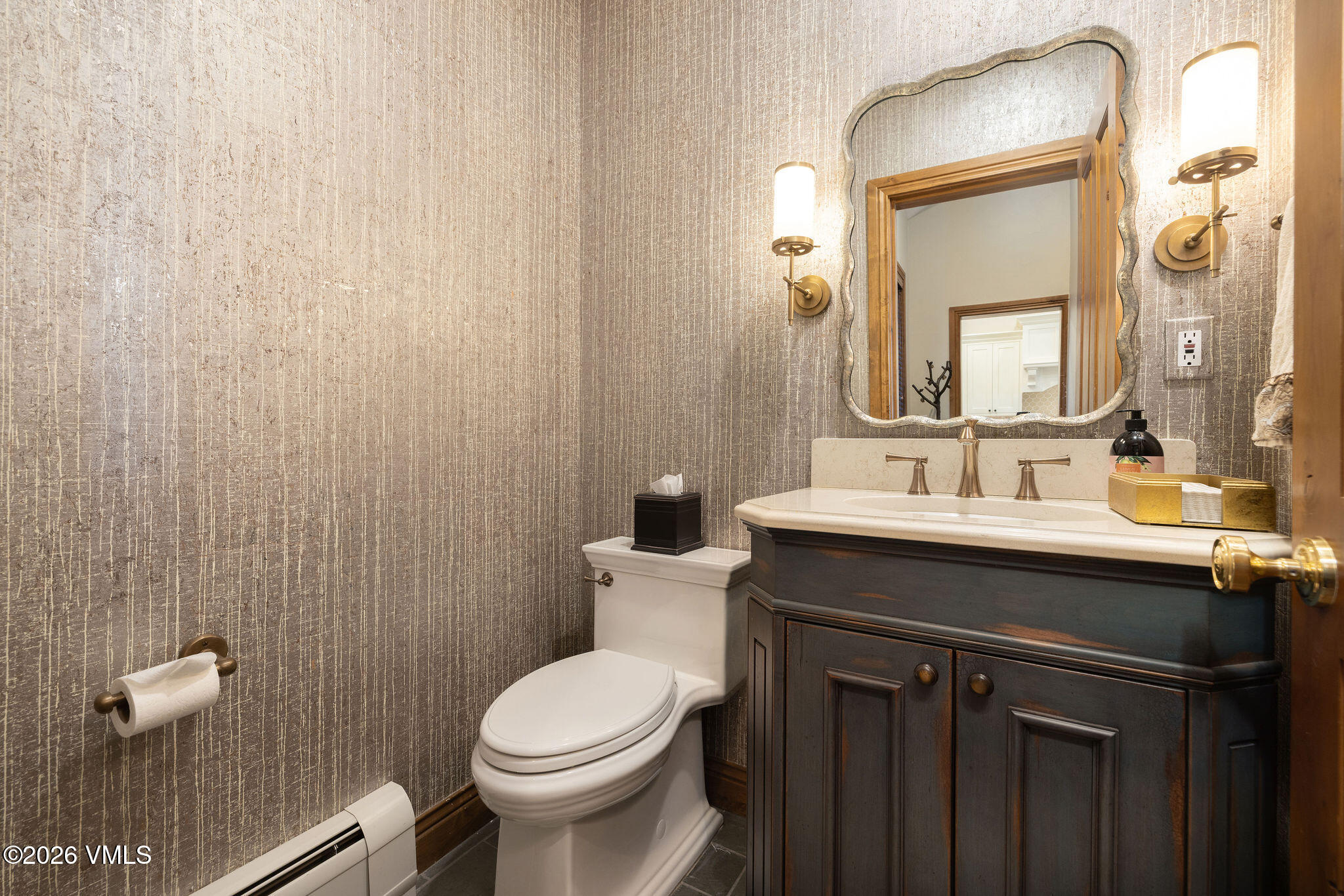 63 Avondale Lane, Unit R1 Beaver Creek, CO 81620 - Photo 14 of 37 2602_villas_at_bc_r1_interior_powder