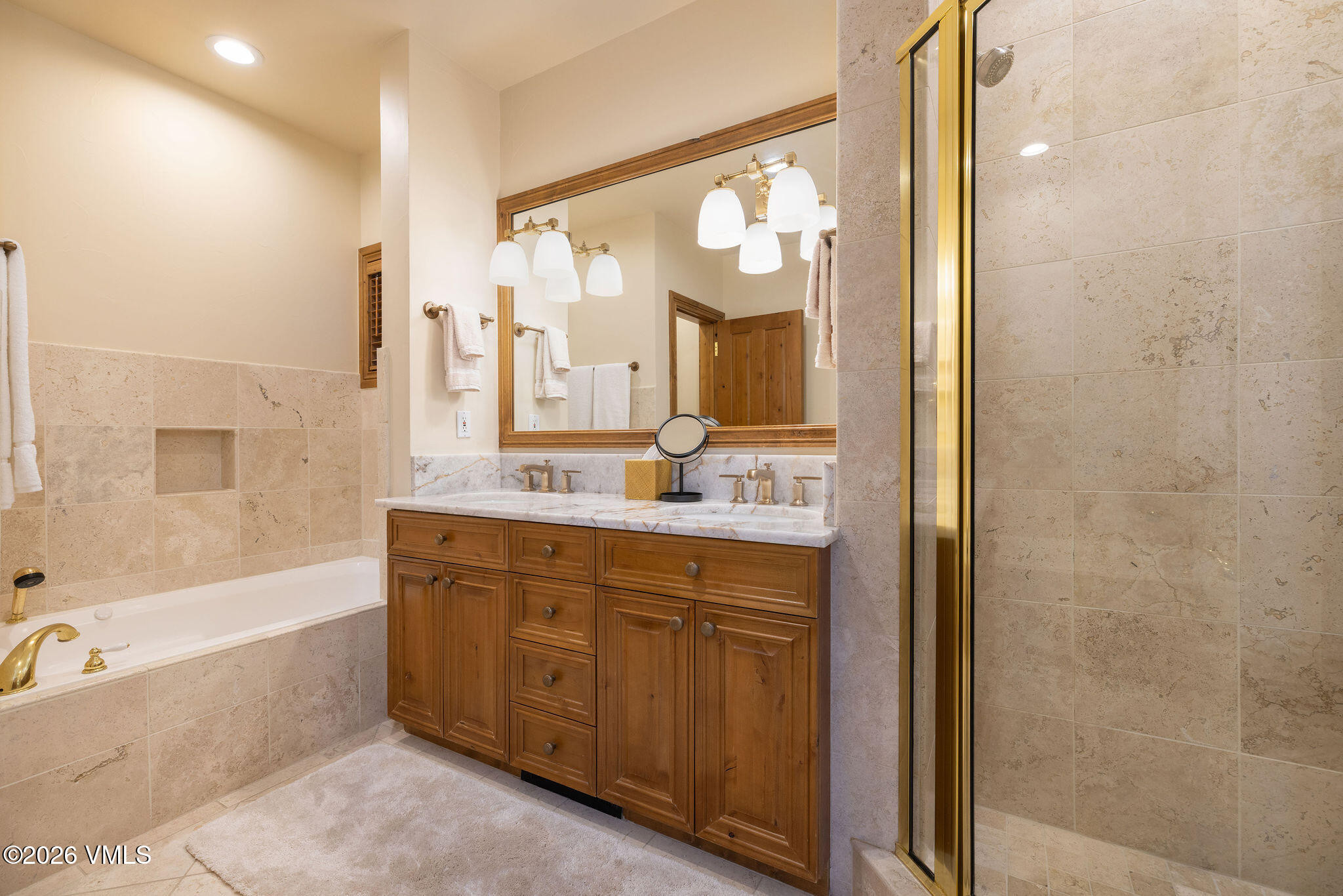 63 Avondale Lane, Unit R1 Beaver Creek, CO 81620 - Photo 21 of 37 2602_villas_at_bc_r1_interior_primary_ba